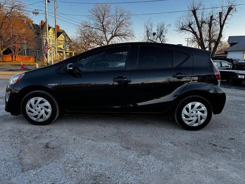 2016 Toyota Prius c Two