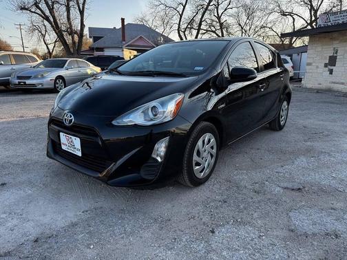 2016 Toyota Prius c Two