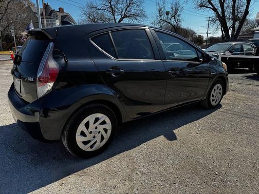 2016 Toyota Prius c Two