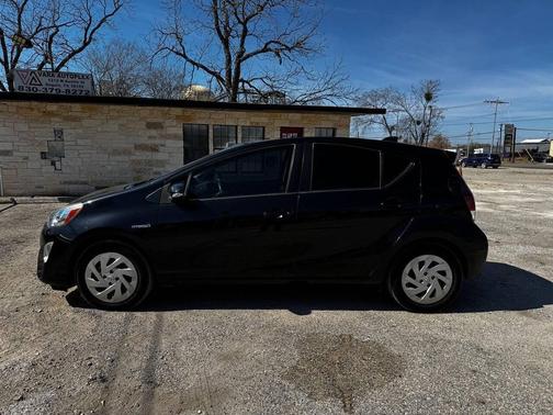 2016 Toyota Prius c Two