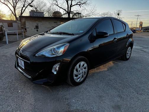 2016 Toyota Prius c Two
