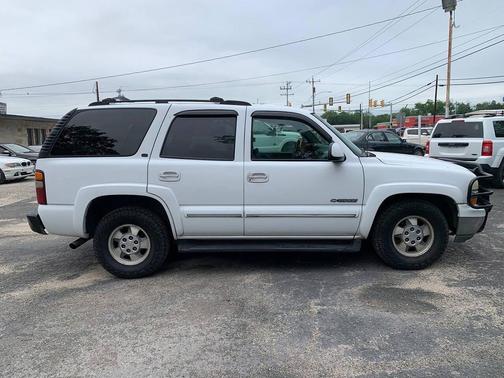 Summit White 2002 Chevrolet Tahoe LT