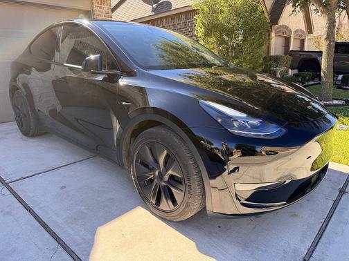 2025 Tesla Model Y Long Range Dual Motor All-Wheel Drive
