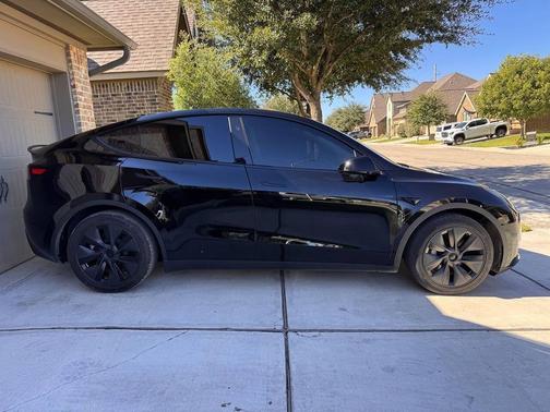 2025 Tesla Model Y Long Range Dual Motor All-Wheel Drive
