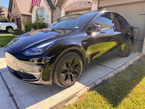 2025 Tesla Model Y Long Range Dual Motor All-Wheel Drive