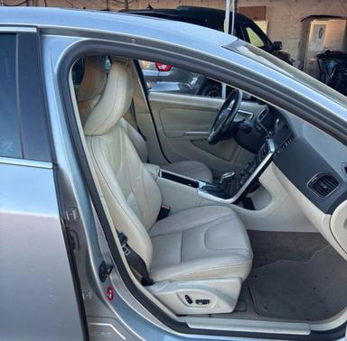 Electric Silver Metallic 2013 Volvo S60 T5