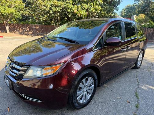 Maroon 2015 Honda Odyssey EX-L