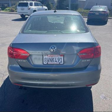 Platinum Gray Metallic 2013 Volkswagen Jetta SE