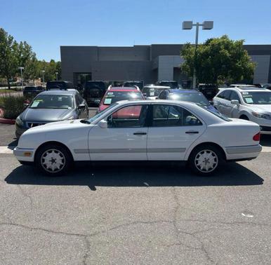 1997 Mercedes-Benz E-Class E 320 Sedan 4D
