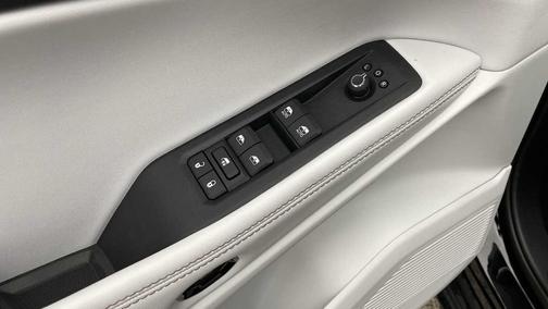 Diamond Black 2026 Jeep Cherokee LAREDO/LIMITED