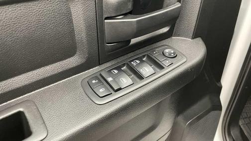 Bright White Clearcoat 2018 RAM 2500 Tradesman