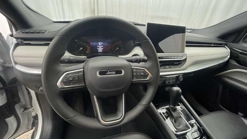 Bright White Clearcoat 2025 Jeep Compass Limited