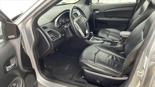2014 Chrysler 200 Limited