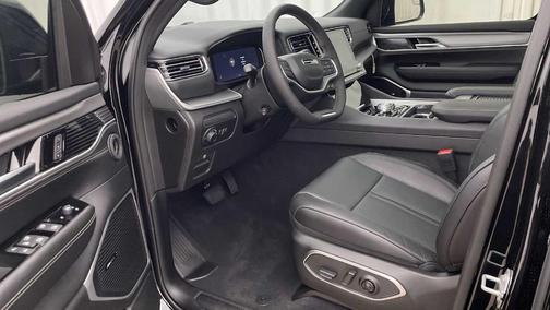 2026 Jeep Grand Wagoneer Base