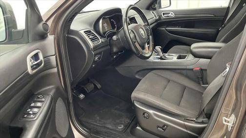 2020 Jeep Grand Cherokee Laredo E