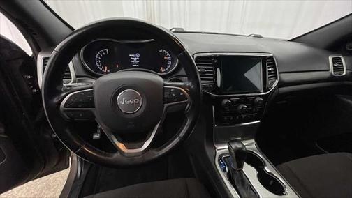2020 Jeep Grand Cherokee Laredo E