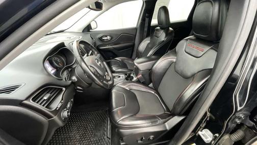 2020 Jeep Cherokee Trailhawk