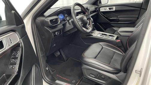 Star White 2024 Ford Explorer ST-Line