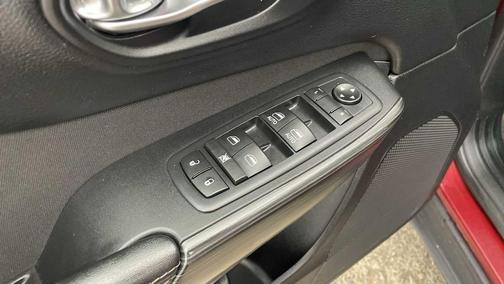 Deep Cherry Red Crystal Pearlcoat 2017 Jeep Cherokee Latitude