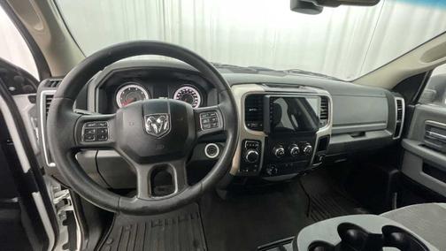 2017 RAM 1500 SLT