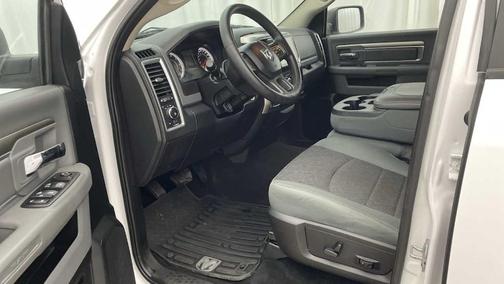 2017 RAM 1500 SLT