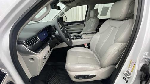 Bright White Clearcoat 2024 Jeep Wagoneer Base