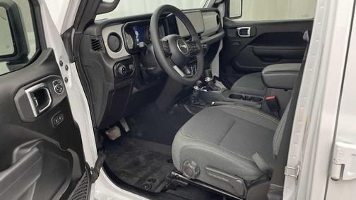 Bright White Clearcoat 2025 Jeep Gladiator Sport