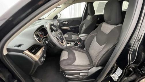 Diamond Black 2018 Jeep Cherokee Latitude
