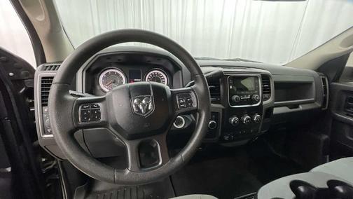 Brilliant Black Crystal Pearlcoat 2017 RAM 2500 Tradesman