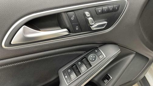 Polar Silver Metallic 2018 Mercedes-Benz GLA 250 Base 4MATIC