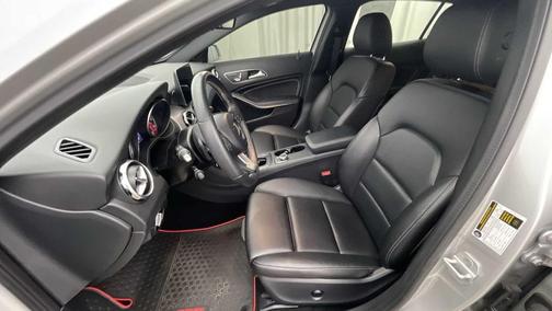 Polar Silver Metallic 2018 Mercedes-Benz GLA 250 Base 4MATIC