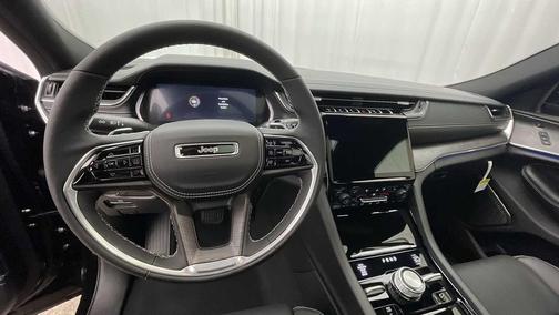 2025 Jeep Grand Cherokee Overland