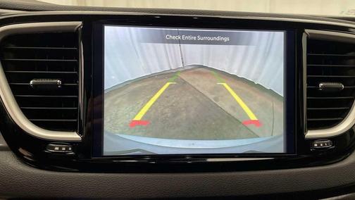 2024 Chrysler Pacifica Touring-L