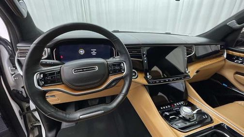 2022 Jeep Grand Wagoneer Series III