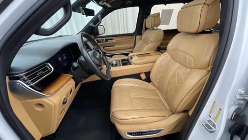 2022 Jeep Grand Wagoneer Series III