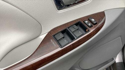 2013 Toyota Sienna XLE