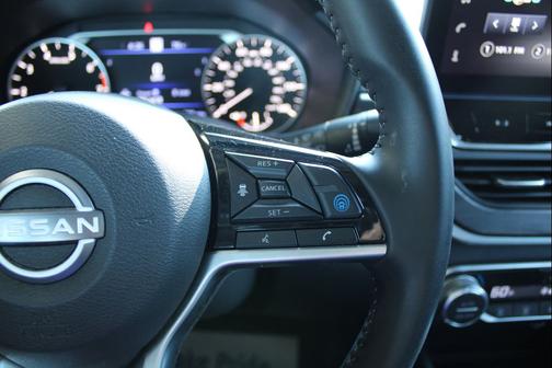 2025 Nissan Altima SV FWD