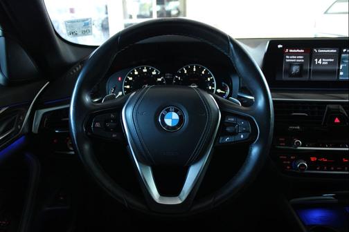 2018 BMW 530 530i