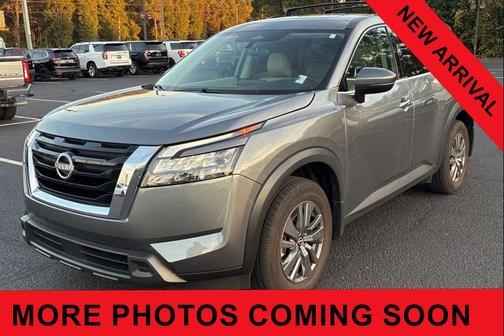 2025 Nissan Pathfinder SV FWD