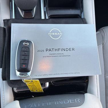 2025 Nissan Pathfinder SV FWD