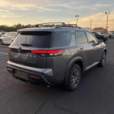 2025 Nissan Pathfinder SV FWD