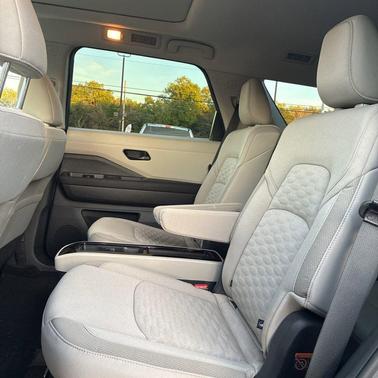 2025 Nissan Pathfinder SV FWD