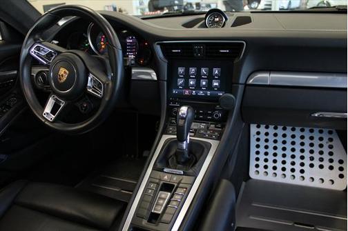 2017 Porsche 911 Carrera S