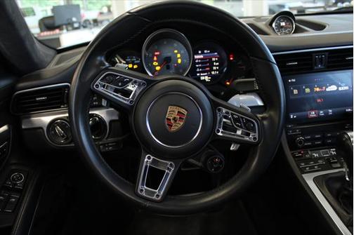 2017 Porsche 911 Carrera S