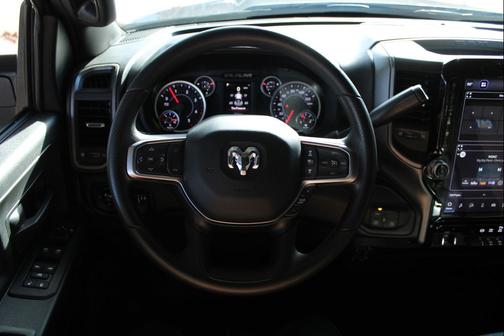 2025 RAM 2500 Tradesman Crew Cab 4x4 6'4' Box