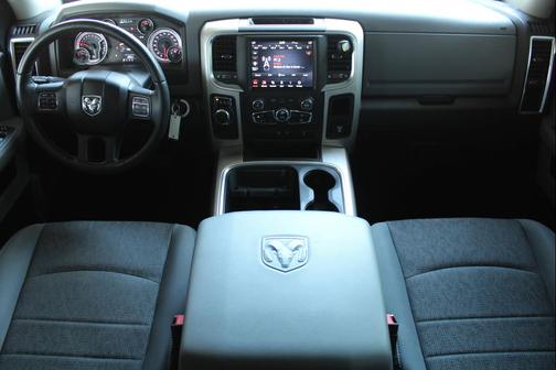 Bright White Clearcoat 2019 RAM 1500 Classic Warlock Quad Cab 4x2 6'4' Box