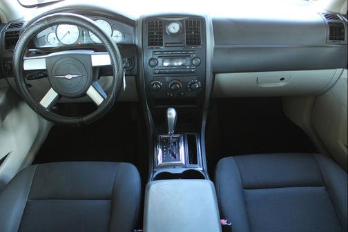 2007 Chrysler 300 Base