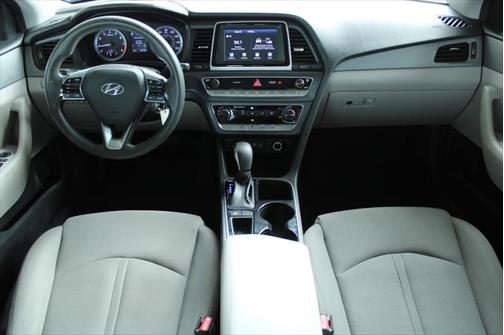 2018 Hyundai SONATA SE
