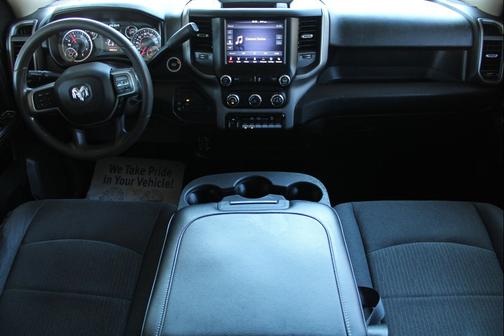 2020 RAM 2500 Tradesman Crew Cab 4x4 6'4' Box