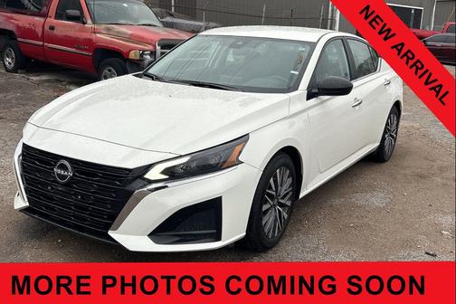 2025 Nissan Altima SV FWD